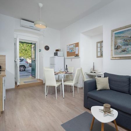 Naval Apartment ริเยกา ภายนอก รูปภาพ